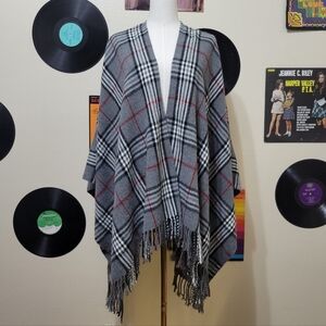 V. Fraas | Gray Plaid Fringe Cape